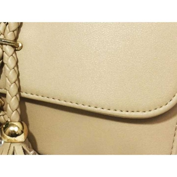 NWT Vegan leather Tan Clutch - Picture 3 of 4